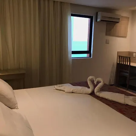 Hotel Plaza Suítes