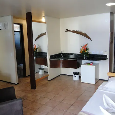 Hotel Plaza Suítes 4*