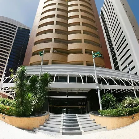 Plaza Suítes 4*